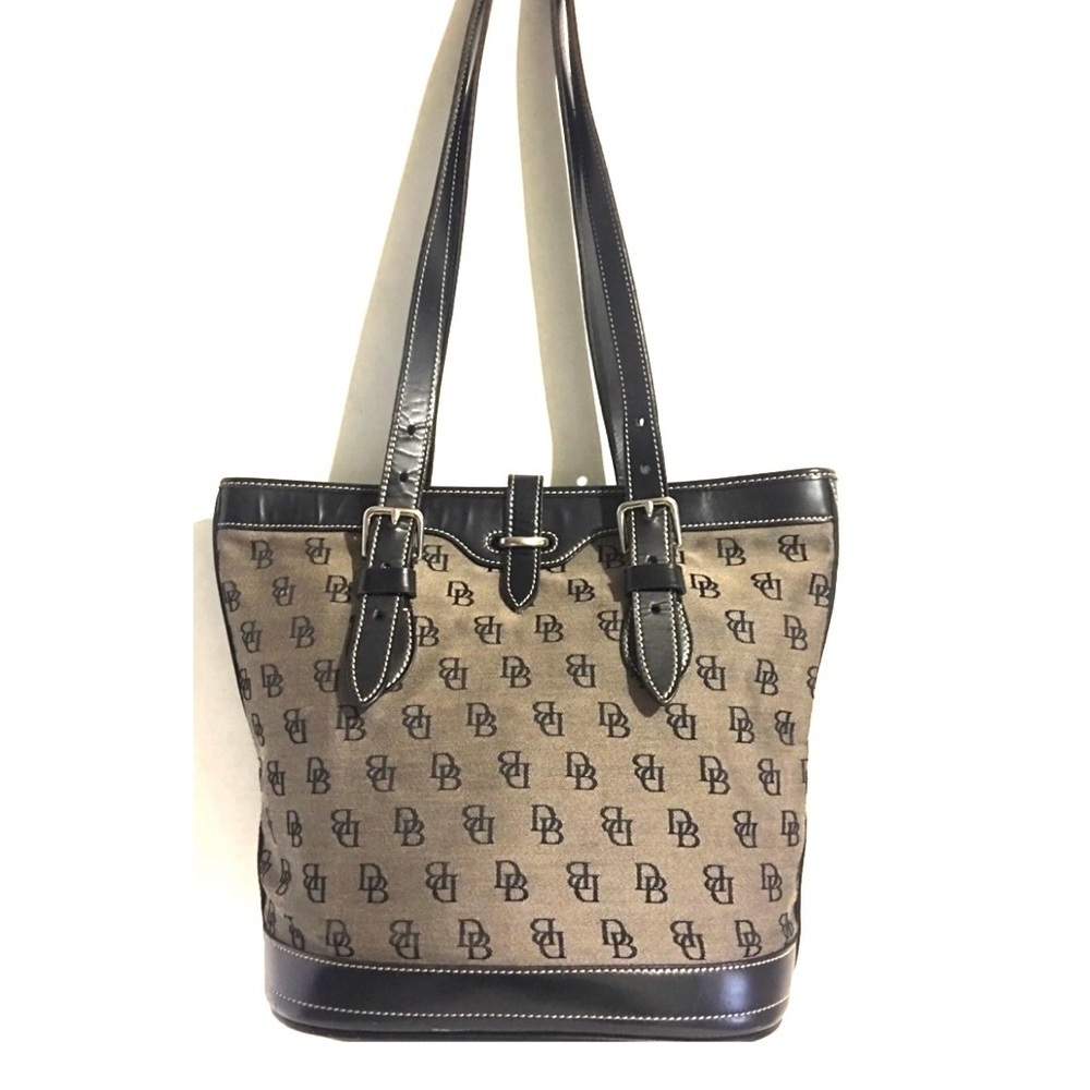 Dooney bourke signature print shoulder handbag